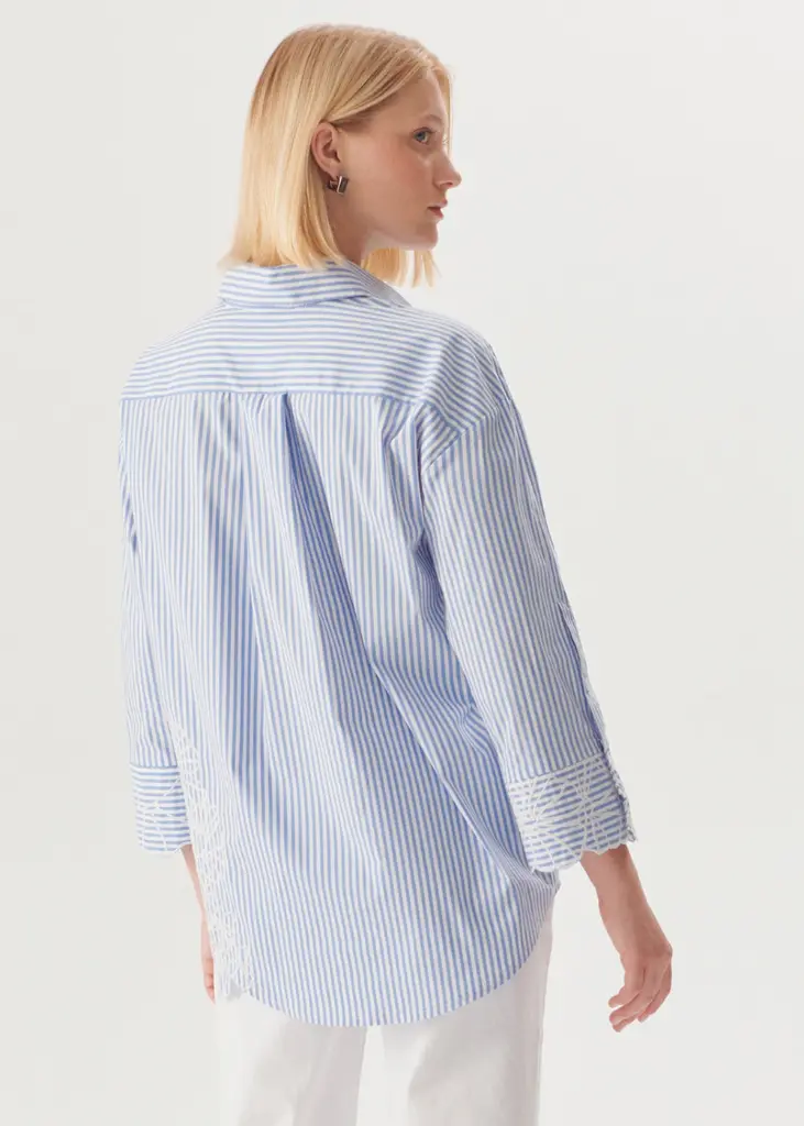 EXQUİSE ÇİÇEK İŞLEMELİ MAVİ ÇİZGİLİ REGULAR GÖMLEK