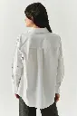 Metal Pullu Beyaz Gömlek
